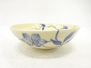 岳陵造　色絵　花　茶碗